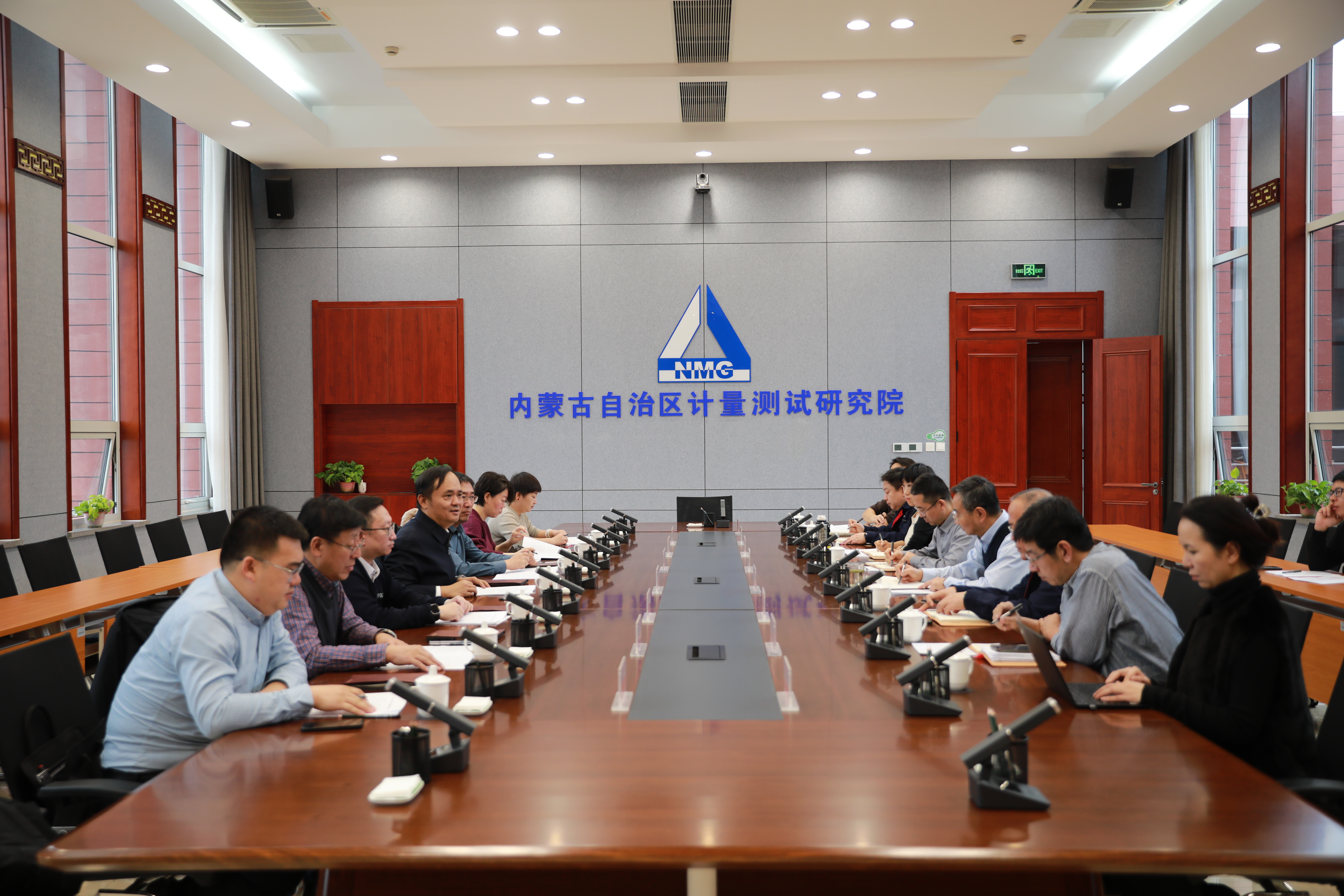 1H1A6198.JPG 1H1A6198.JPG